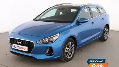 Usado Hyundai i30 110 CV (80 kW) 2018 Azul Familiar