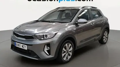 Usado Kia Stonic 101 CV (74 kW) 2025 Gris SUV