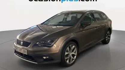Usado Seat Leon X-Perience 4Drive 150 CV (110 kW) 2014 Marrón Familiar