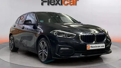 Usado BMW 118 150 CV (110 kW) 2022 Gris Utilitario