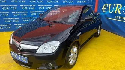 Begagnad Opel Tigra Enjoy 90 HK (66 kW) 2006 Svart Cab