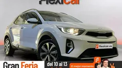 Blanco Usado 2022 Kia Stonic SUV | 15.490 € (Precio justo)