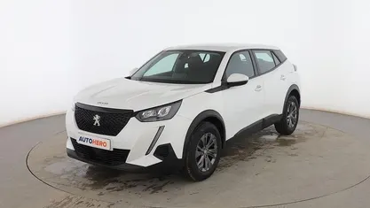 Usado Peugeot 2008 Active 101 CV (74 kW) 2021 Blanco SUV