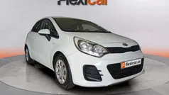 Blanco Usado 2016 Kia Rio Berlina | 6990 € (Buen precio)