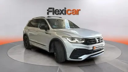 Usado VW Tiguan R-line 150 CV (110 kW) 2024 Gris SUV