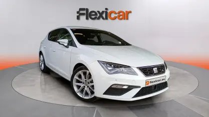Usado Seat Leon FR 150 CV (110 kW) 2019 Blanco Berlina