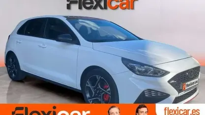Begagnad Hyundai i30 N Line 120 HK (88 kW) 2022 Vit Sedan