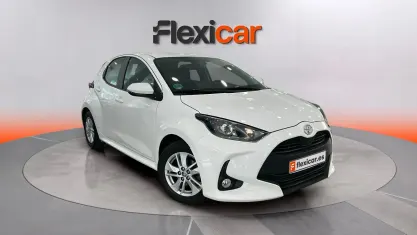 Usado Toyota Yaris Edition 125 CV (91 kW) 2022 Blanco Utilitario