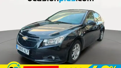 Usado Chevrolet Cruze LT 131 CV (96 kW) 2012 Negro Utilitario