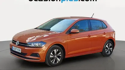 Usado VW Polo Advance 95 CV (69 kW) 2017 Naranja Utilitario
