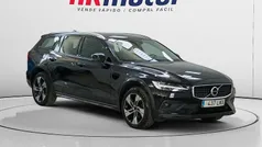 Negro Usado 2021 Volvo V60 CC Pro Familiar | 29.610 € (Precio justo)
