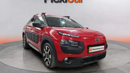 Rojo Usado 2017 Citroën C4 Shine Berlina | 8490 € (Precio justo)