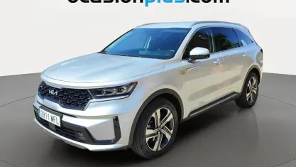Usado Kia Sorento 232 CV (170 kW) 2023 Gris plata SUV
