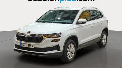 Usado Skoda Karoq Selection 116 CV (85 kW) 2024 Blanco SUV