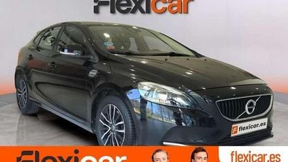Begagnad Volvo V40 Inscription 150 HK (110 kW) 2017 Svart Halvkombi