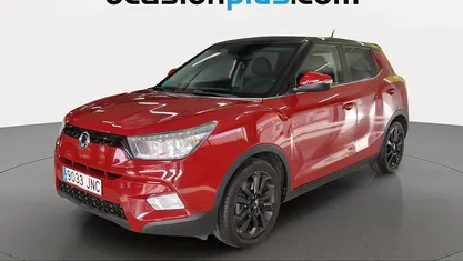 Occasion Ssangyong (KGM) Tivoli Limited 116 ch (85 kW) 2016 Rouge SUV