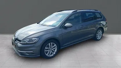 Usado VW Golf VII Advance 150 CV (110 kW) 2019 Gris Familiar