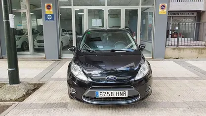 Usado Ford Fiesta Titanium 95 CV (69 kW) 2013 Utilitario