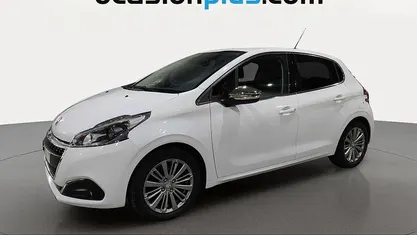Blanco Usado 2018 Peugeot 208 Allure Utilitario | 8637 € (Buen precio)
