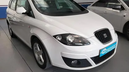 Usado Seat Altea XL Copa 105 HP (77 kW) 2011 Branco Monovolume