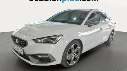 Usado Seat Leon FR 150 CV (110 kW) 2022 Blanco Utilitario