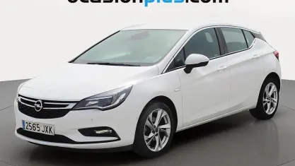 Usado Opel Astra Dynamic 110 CV (80 kW) 2017 Blanco Utilitario