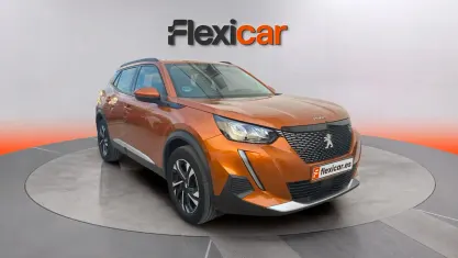 Usado Peugeot 2008 Allure 131 CV (96 kW) 2020 Naranja SUV