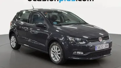 Usado VW Polo 75 CV (55 kW) 2016 Gris / plata Berlina