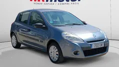 Gris Usado 2010 Renault Clio II Authentique Utilitario | 5290 € (Precio justo)
