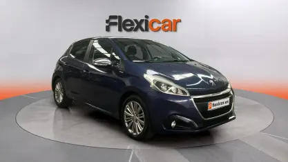 Usado Peugeot 208 Allure 82 CV (60 kW) 2017 Azul Utilitario
