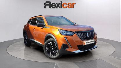 Usado Peugeot 2008 Allure 101 CV (74 kW) 2023 Naranja SUV