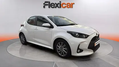 Usado Toyota Yaris Hybrid Active 116 CV (85 kW) 2023 Utilitario