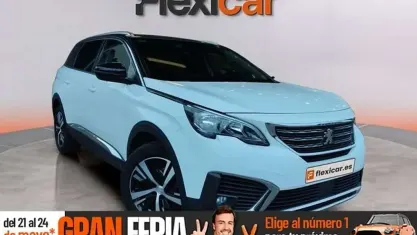 Usado Peugeot 5008 Allure 131 CV (96 kW) 2019 Blanco SUV