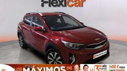 Käytetty Kia Stonic 101 HP (74 kW) 2021 Punainen Katumaasturi