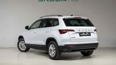 Blanco Usado 2024 Skoda Karoq Selection SUV | 27.900 € (Precio justo)