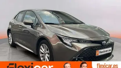 Usado Toyota Corolla Active 140 CV (102 kW) 2024 Gris Utilitario