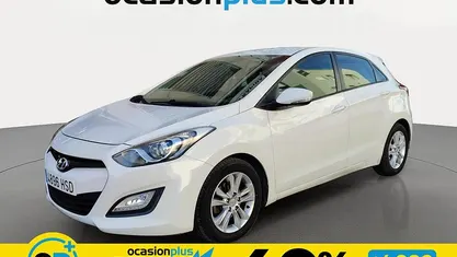 Usado Hyundai i30 90 CV (66 kW) 2013 Blanco Utilitario