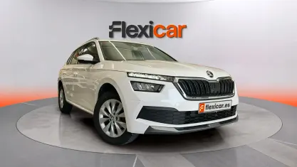 Usado Skoda Kamiq Ambition 110 CV (80 kW) 2021 Blanco SUV