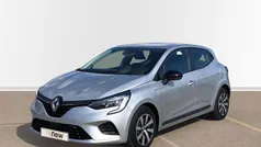 Gris Usado 2023 Renault Clio V Equilibre Berlina | 14.700 € (Precio justo)