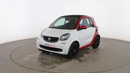 Usado Smart ForTwo Coupé Basis 90 CV (66 kW) 2017 Blanco Utilitario