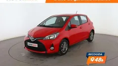 Rojo Usado 2017 Toyota Yaris City Berlina | 9899 € (Precio justo)