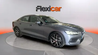 Usado Volvo S60 190 CV (139 kW) 2020 Gris Berlina
