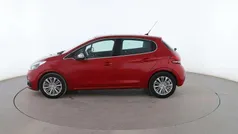 Usado 2018 Peugeot 208 Allure Utilitario | 9199 € (Precio justo)