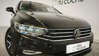 Usado VW Passat Executive 150 CV (110 kW) 2021 Negro Familiar