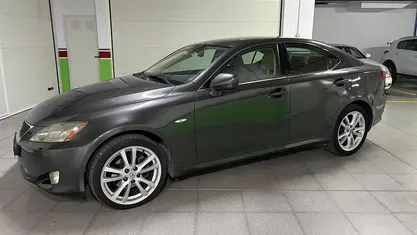 Usado Lexus IS220d President Line 177 CV (130 kW) 2007 Gris Berlina