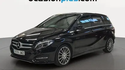 Usado Mercedes B180 109 CV (80 kW) 2016 Negro Monovolumen