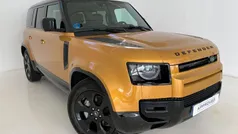 Santorini black Usado 2024 Land Rover Defender SE Dynamic SUV | 86.900 € (Precio justo)