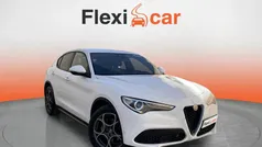 Usado 2022 Alfa Romeo Stelvio Sprint SUV | 30.590 € (Precio justo)