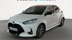 Blanco Usado 2021 Toyota Yaris Hybrid Style Utilitario | 16.810 € (Buen precio)