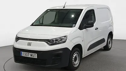 Usado Fiat Doblò S 102 CV (75 kW) 2023 Blanco Monovolumen